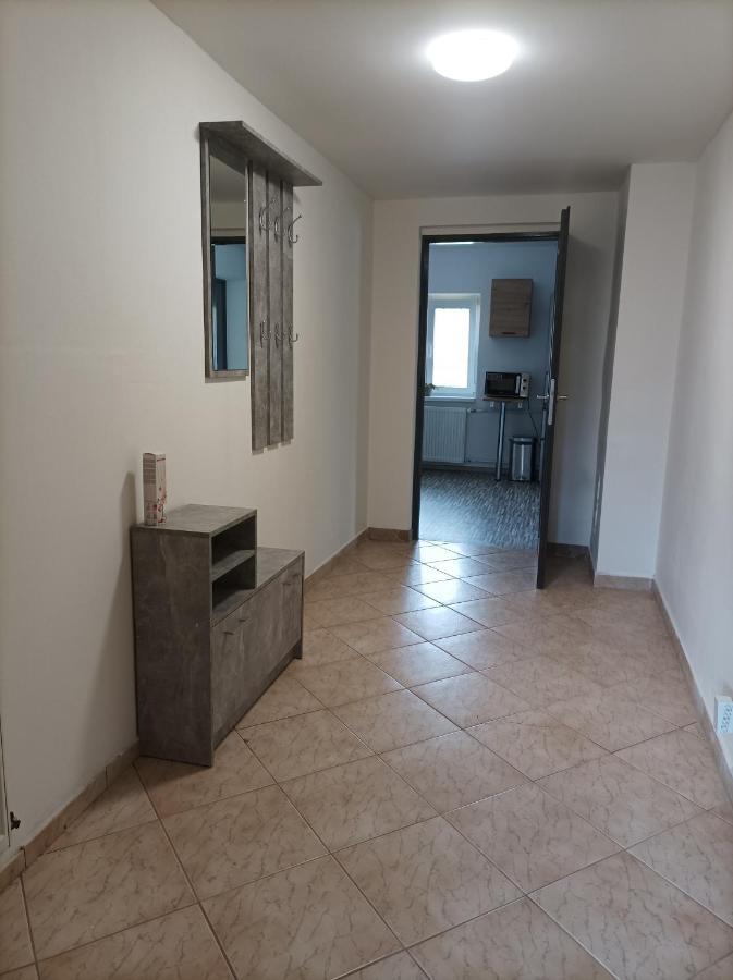 Apartman Vesele Decin Exteriör bild